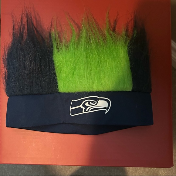 NFL - Seattle Seahawks - Mohawk  from the Washington Lottery Corporation - Picture 2 of 5